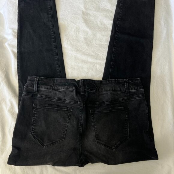 Maurices Black Denim Stretch Jeans - Picture 3 of 5
